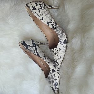 Lightly Used Torrid Snakeprint Pumps